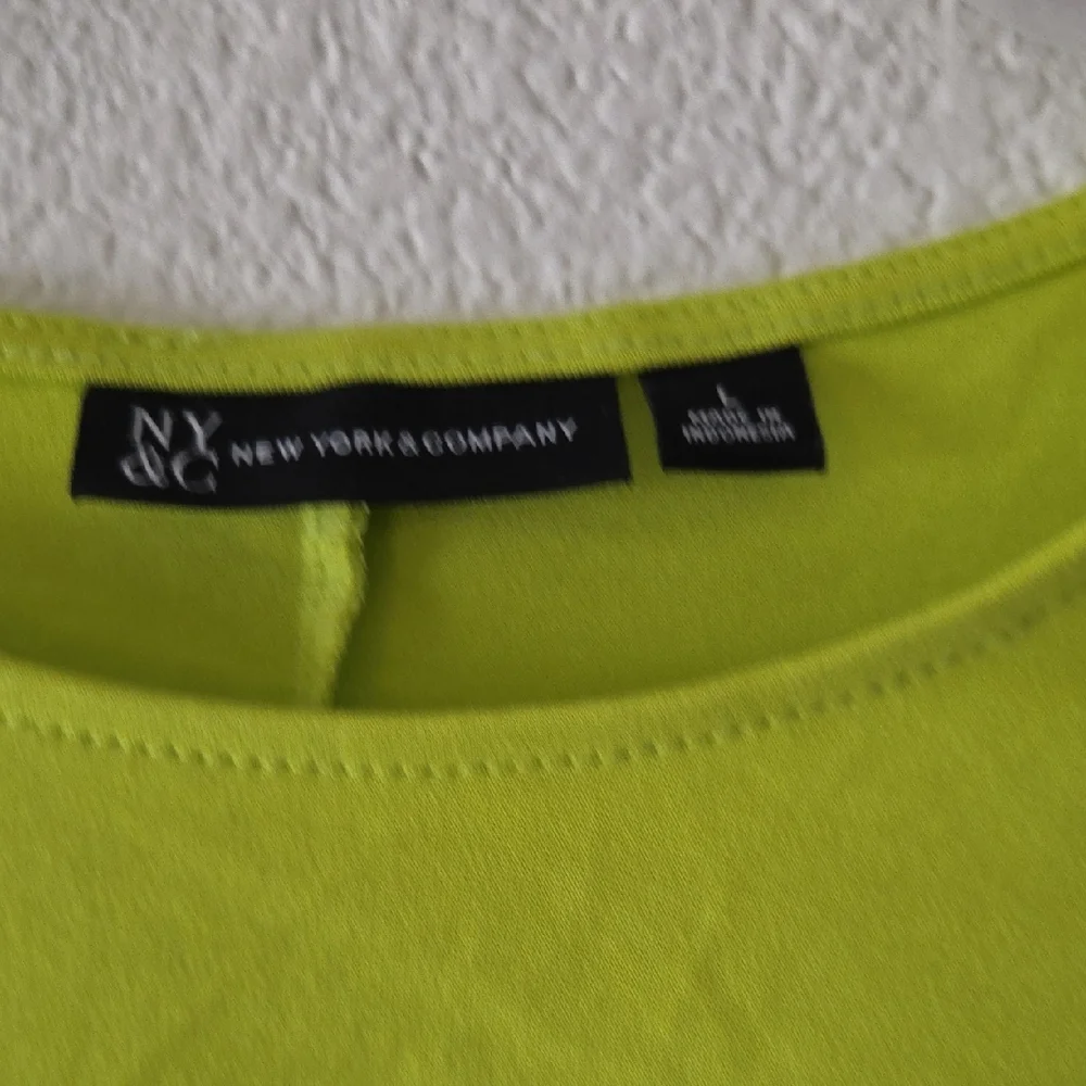 New York & Company Neon Lime A-Line Sleeveless Dress - Picture 4 of 6